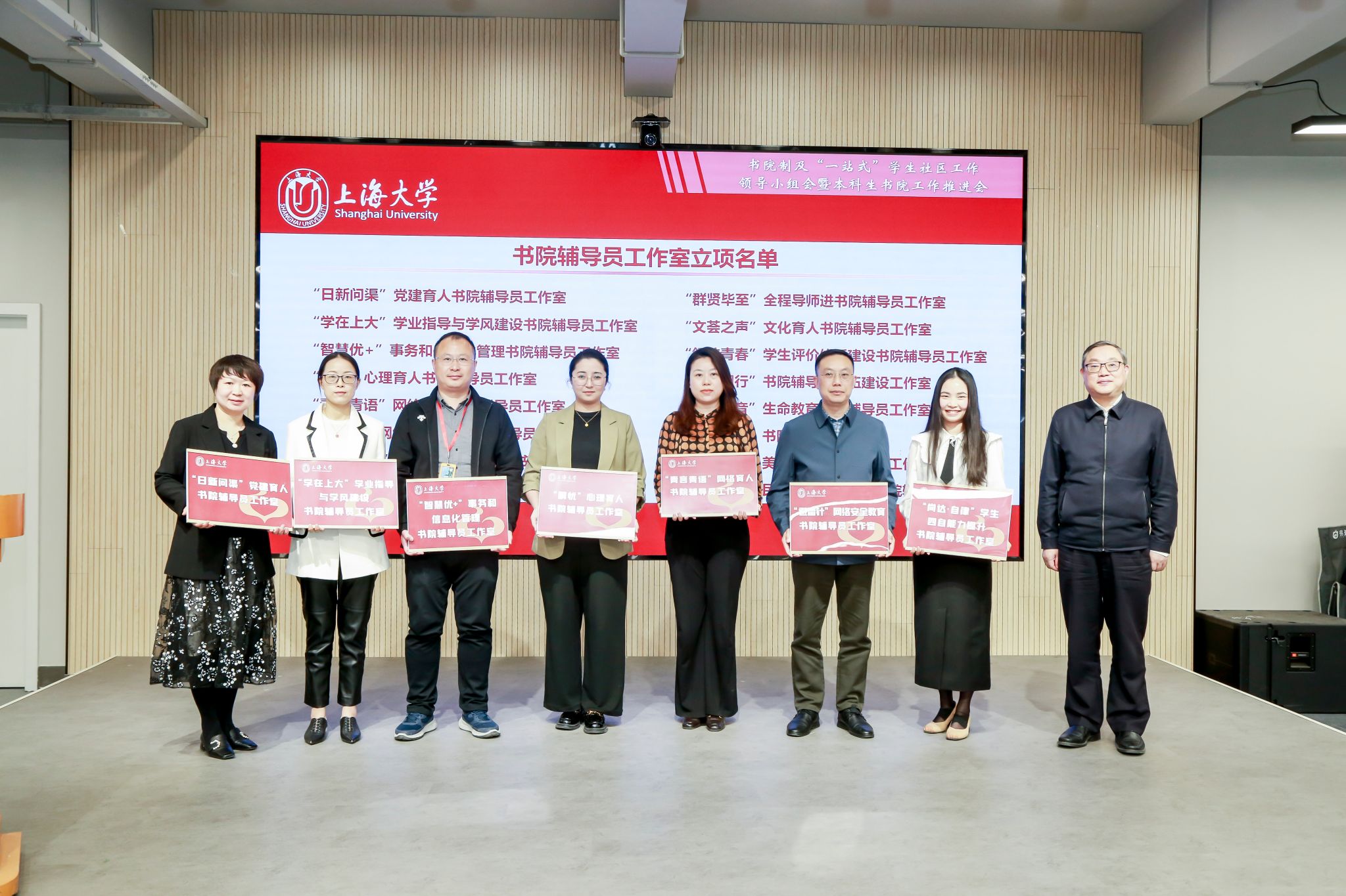 787B2252.jpg 787B2252.jpg